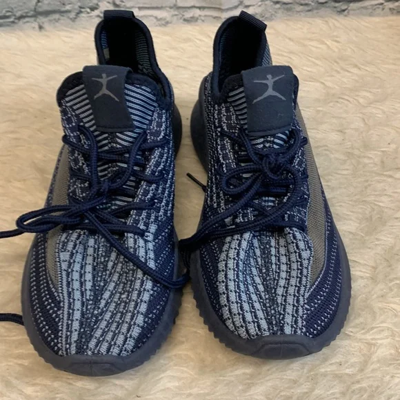 Danskin Women's Knit Sneakers in Navy and Gray - Picture 2 of 8